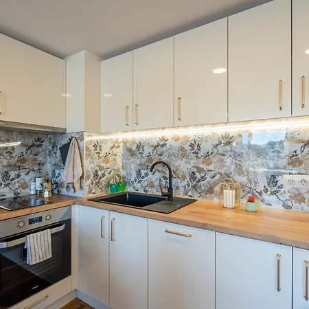 Golden Mountains Apartment Gabrovo Exterior photo