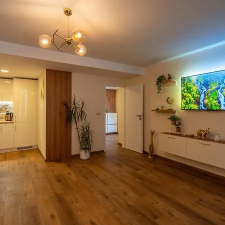 Golden Mountains Apartment Gabrovo Exterior photo