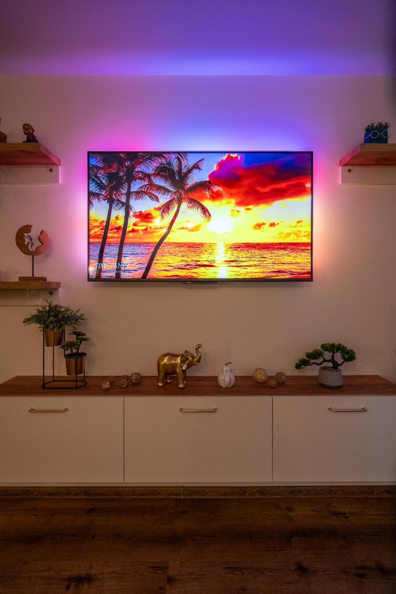 Golden Mountains Apartment *
